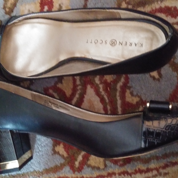 Karen Scott Shoes. Very good condition. Pre-loved. - Picture 2 of 7